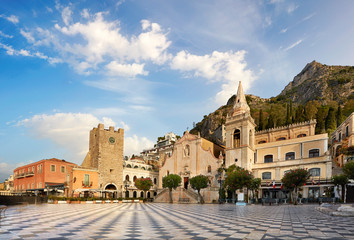 Fototapeta premium Italy. Taormina, panoramic view of piazza 9 April