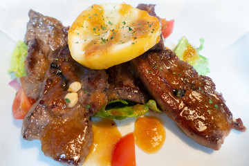 美味しそうな牛肉の料理