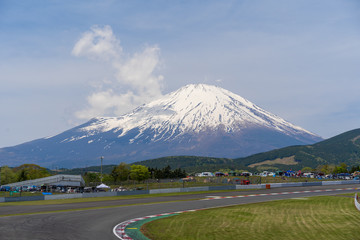 Fototapeta premium 晴天の富士山