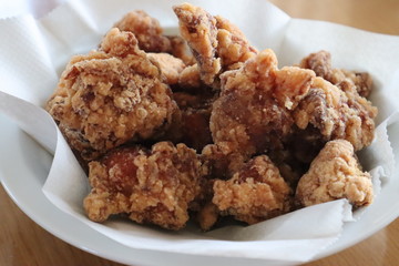 家で作った揚げたてのから揚げ