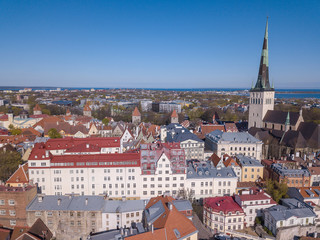 Obraz premium Aerial view of old city of Tallinn