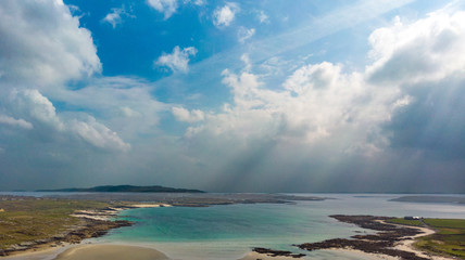 vue aérienne sur un golf en Irlande
