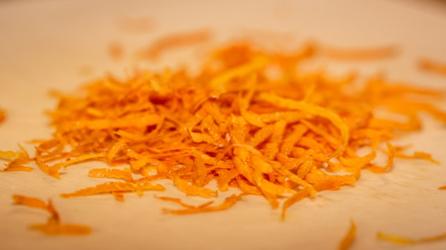 Orangenzesten