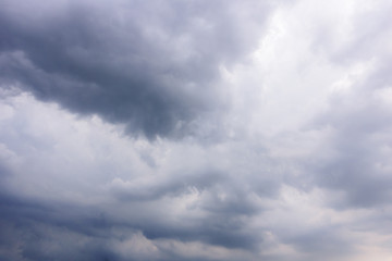 Obraz premium The nature of dark sky with cloudy in the morning.