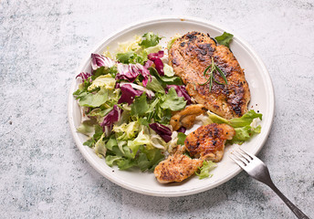 roasted chicken breast with lettuce