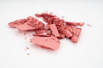 Crushed or broken eye shadow