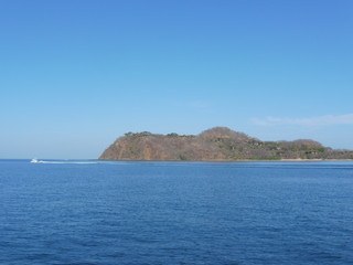 Fototapeta na wymiar Island view from the boat