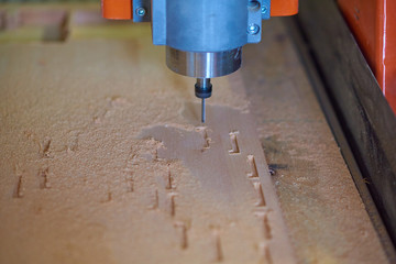 Beech wood milling process with sawdust
