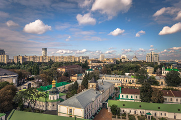 Obraz premium Kiev - September 28, 2018: Panoramic view of the Orthodox Pechersk Lavra monastery in Kiev, Ukraine