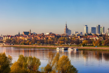 Fototapeta na wymiar Warsaw Skyline Sunrise River View