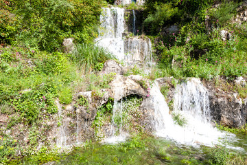 Fototapeta na wymiar waterfall, Grasse, Provence, France