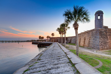St Augustine fort at sunset in March - obrazy, fototapety, plakaty