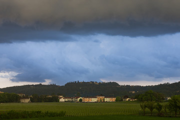 Fototapeta na wymiar Threatening clouds during a thunderstorm in Altavilla Vicentina