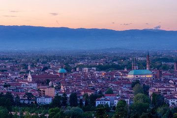Obraz premium Panorama of Vicenza at the sunset