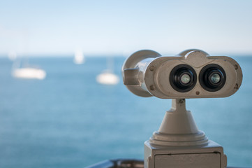 public panoramic binoculars to observe the sea views