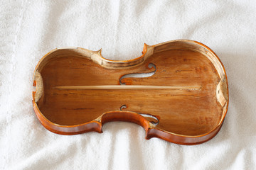 Violin body opened inside