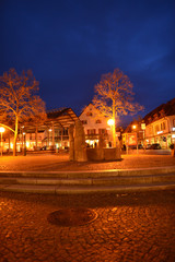 Heitersheim-Lindenplatz bei Nacht 