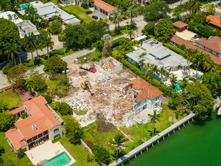 Fototapeta premium Aerial drone photo of a mansion being destroyed Miami Beach