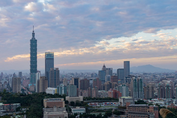 Fototapeta na wymiar Aerial view of the Taipei 101 and cityscape from Xiangshan
