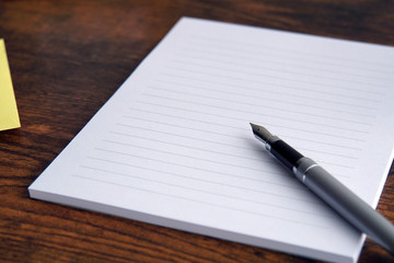 万年筆と便せん