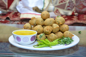 Methi na Gota Recipe, Popular Indian street food, Gujarati snack