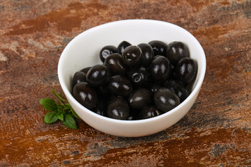 Black olives in the bowl