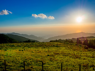 【静岡県伊豆半島】西天城高原牧場からの夕景【夏】