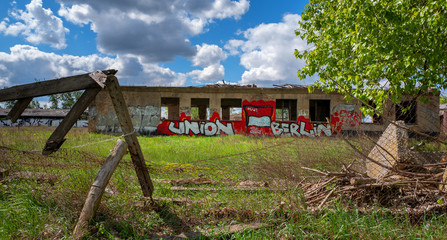 alte Lagerhalle im Umland von Berlin