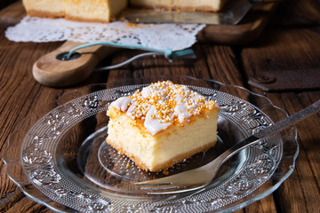 juicy cheesecake from tin with crumbles