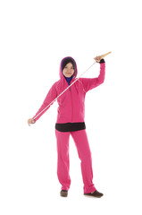 Young muslimah holding a rope for exercise.