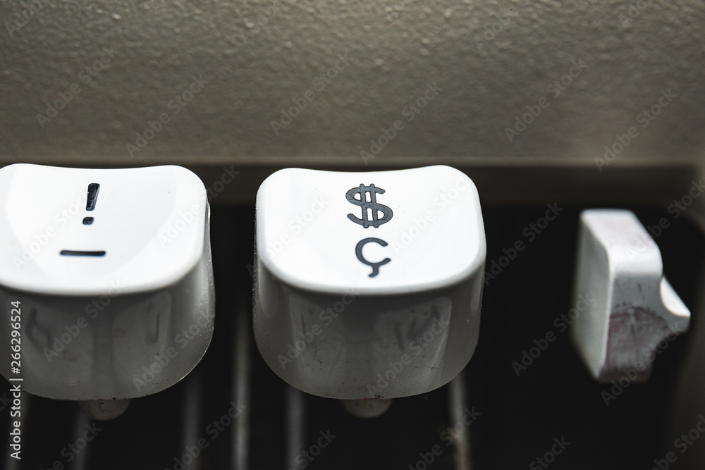 Fototapete dollar sign typewriter typewriter on retro machine keyboard