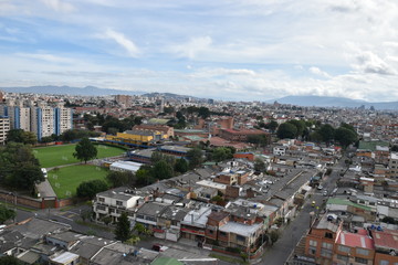 Obraz premium ciudad bogota parque panorama panoramica norte casas edificios nubes calles montañas paisajes 