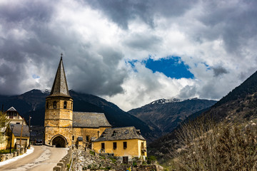 Fototapeta premium Medieval church in Vielha, Vall d'Aran, Catalonia, Spain