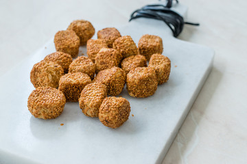 Turkish Salty Bakery Bagel Balls Kahke Simit with Sesame Seeds / Salted Snacks