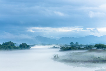 霧の川