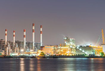 Fototapeta na wymiar Power plant during the evening