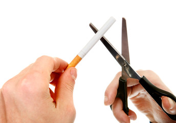 Person cutting a Cigarette