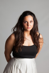 Naklejka premium Modelo joven de tallas grandes