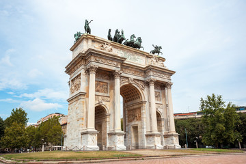 Fototapeta na wymiar Arch of Peace, or Arco della Pace, city gate in the centre of the Old Town of Milan