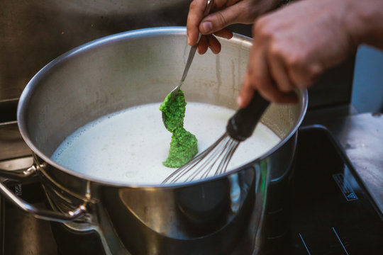 Parsley soup in preparation