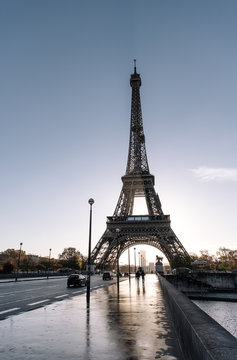 Road with traffic and Eiffel tower