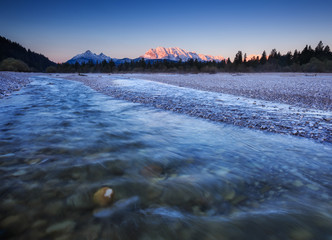 Fluss Isar im Sonnenaufgang