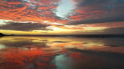 Fototapeta na wymiar Sunrise at Barry Island, Wales