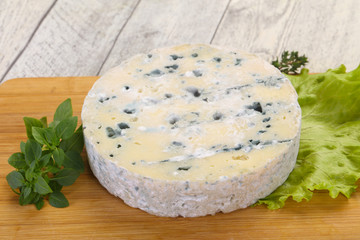 Round blue cheese