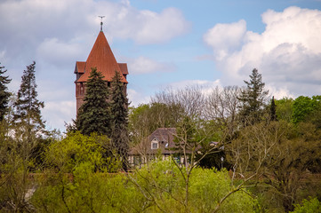 Obraz premium Seitlicher Blick auf den Gefängnisturm und Gartenhaus in Tangermünde Altmark Sachsen Anhalt Germany