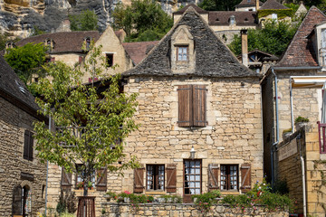  La Roque-Gageac scenic village on the Dordogne river, France