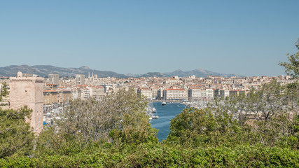 Vue sur le vieux port de Marseille depuis le Pharo