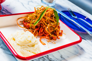 Rice noodles with fried chilli paste