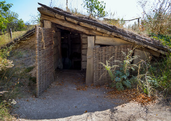 Semi-farmer with single-sided roof