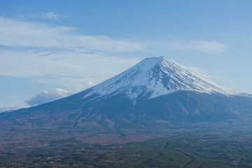 Fototapeta na wymiar Mount Fuji, the largest and most beautiful mountain in Japan